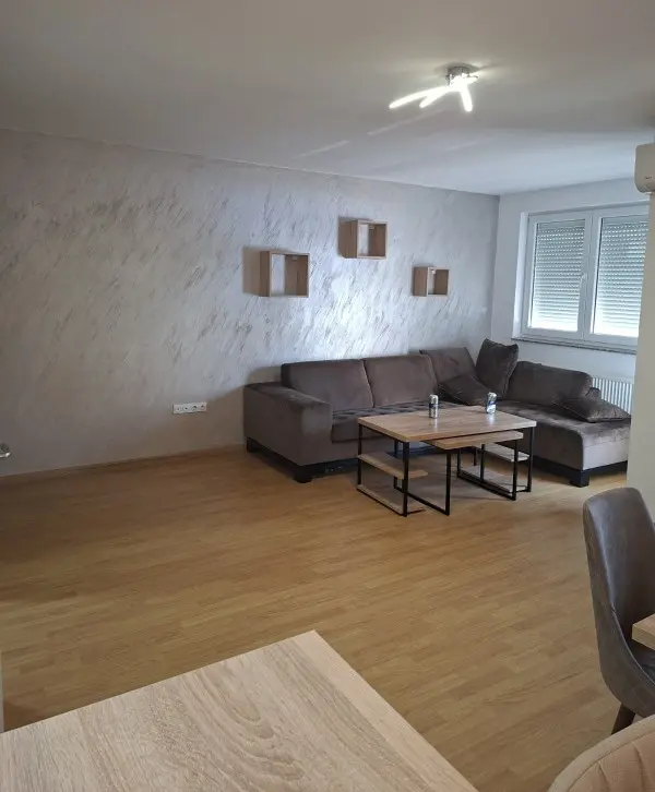 Trosoban stan · 76 m² — Fotografija 3