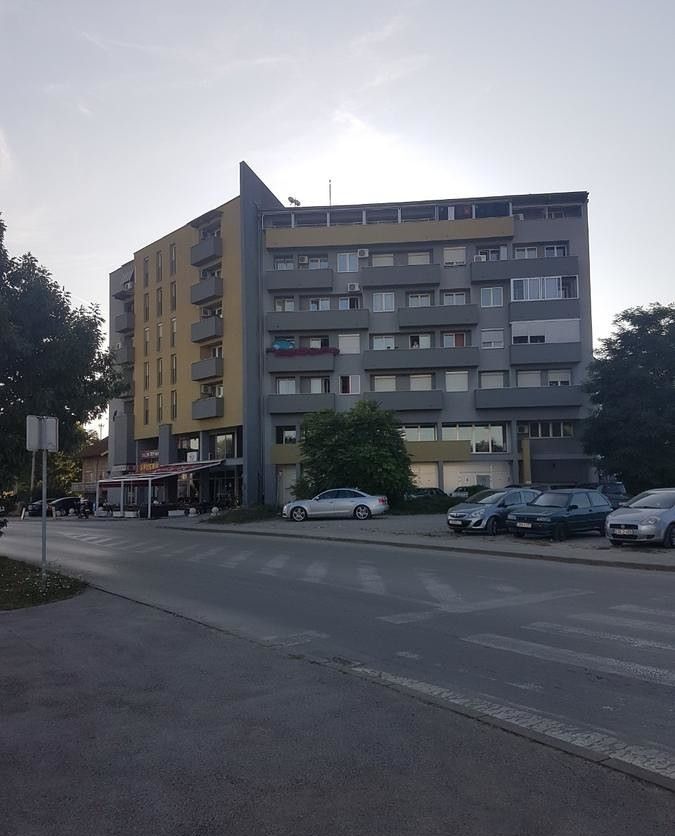 Poslovni prostor · 406,5 m² — Fotografija 5
