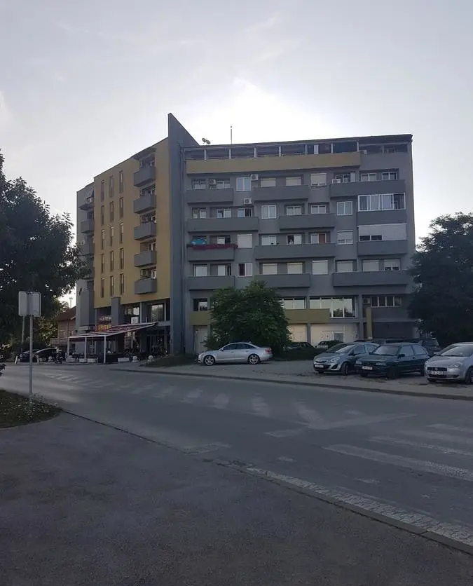 Poslovni prostor · 406,5 m² — Fotografija 5